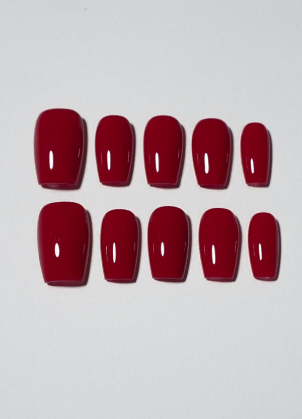 Red 3 – Image 3