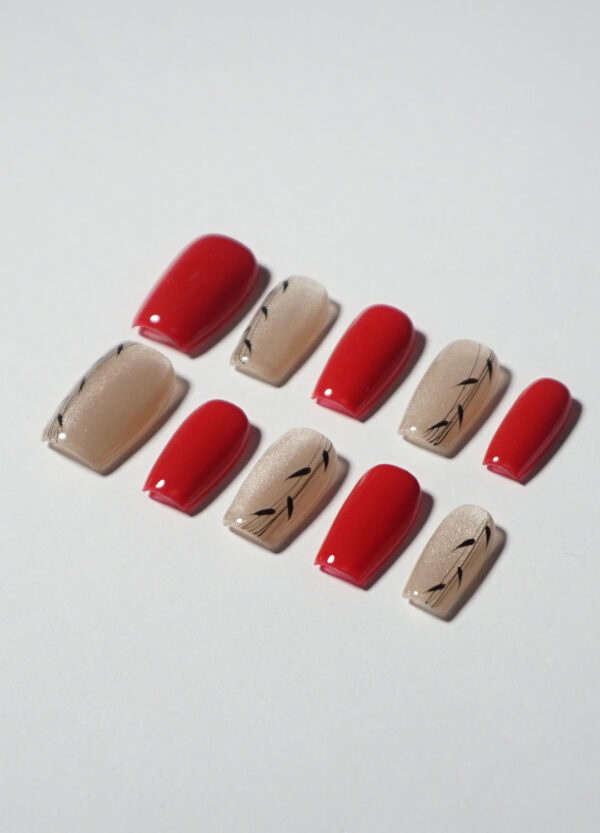 Rouge alterne de beige